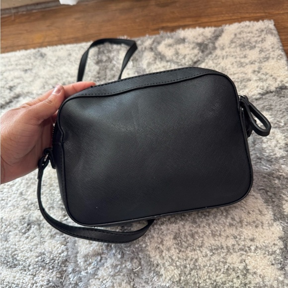 Crossbody Guess - Picture 2 of 4